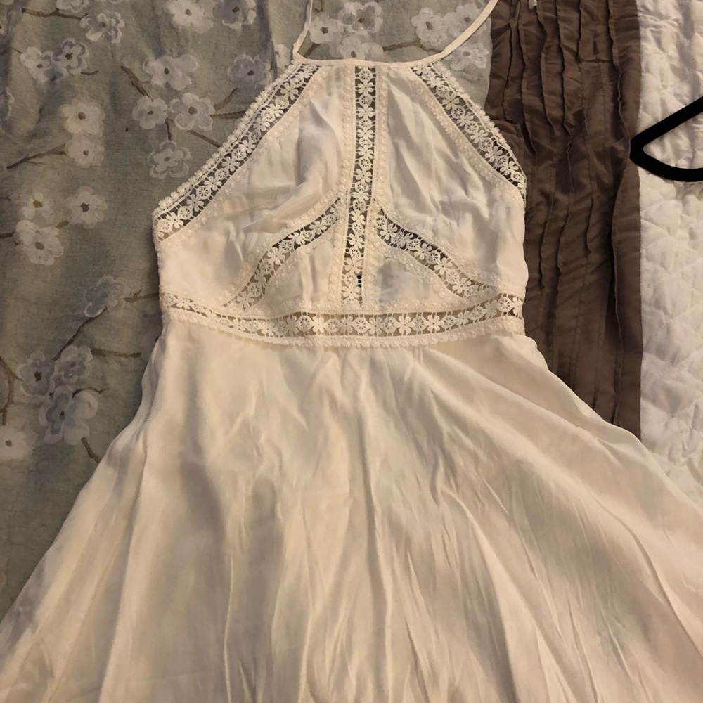 💥FINAL DAYSmall white forever21 halter mini dress